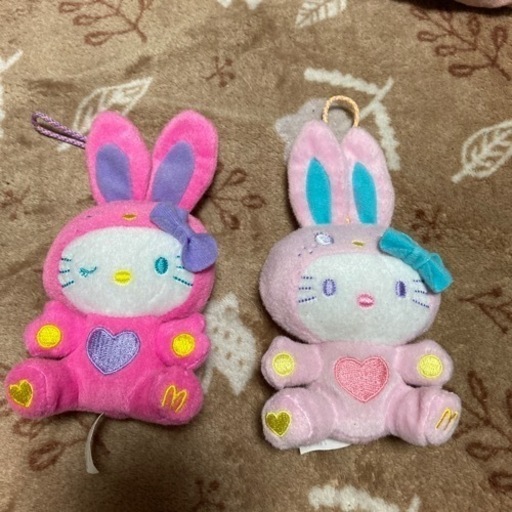 ❤️ぬいぐるみ／ハッピーセット2011年　カラフルキティ　ハローキティ