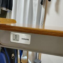 ① 希少！激安！小学校の勉強机  テーブル レトロ 複数台ありの画像
