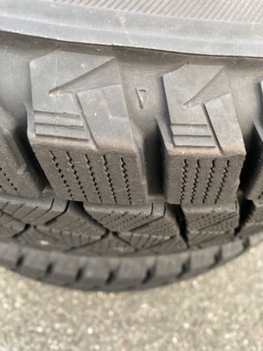 車のパーツ タイヤ、ホイール