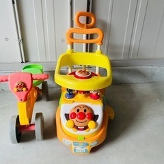 アンパンマン乗り物の画像