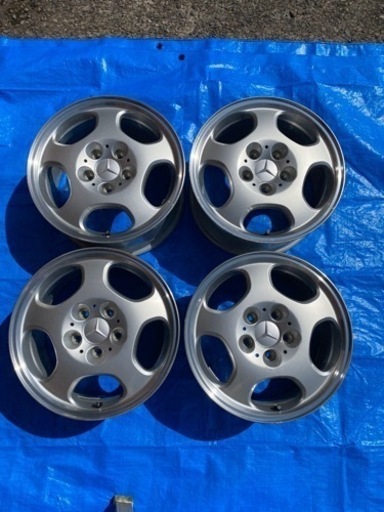 車のパーツ タイヤ、ホイール