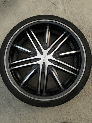 車のパーツ タイヤ、ホイール