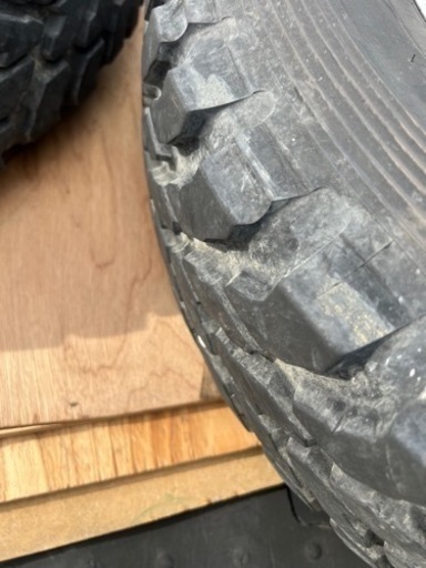 車のパーツ タイヤ、ホイール