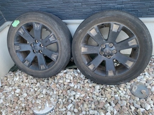 車のパーツ タイヤ、ホイール