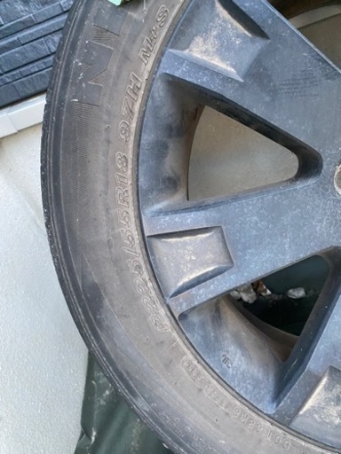 車のパーツ タイヤ、ホイール