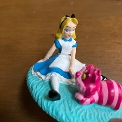 アリスの置き物の画像