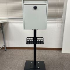 ホワイト 白 郵便受け ポスト 置き型  ダイヤル錠 スタンドポ...