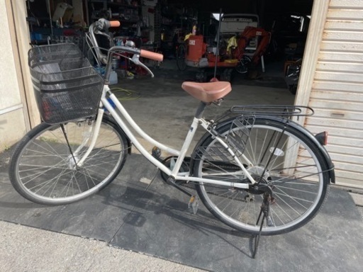 26インチ　変速付き　オートライト付き　自転車