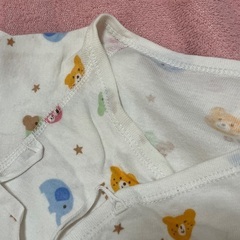 ベビー服　新生児50〜60cm　コンビ肌着４枚の画像