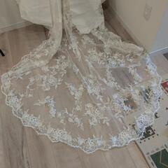 【最終値段です】ウエディングドレス 11号 ベール付きの画像