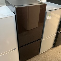 K2404-111 Hisense ノンフロン冷凍冷蔵庫 HR-G1501 154L 2020年製 動作確認済 キズ、汚れあり