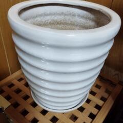 最終値下げ【未使用に近い美品】植木鉢（陶器）＋受け皿（陶器）付き