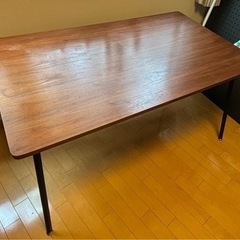 ダイニングテーブル