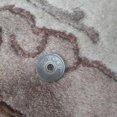 希少！昭和二十六年と三十三年 五円玉硬貨の画像