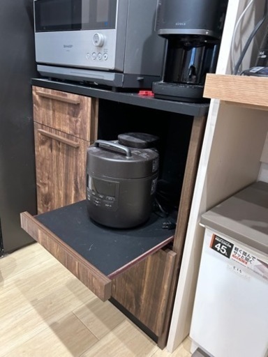 今年1月購入！美品！食器棚が半額以下