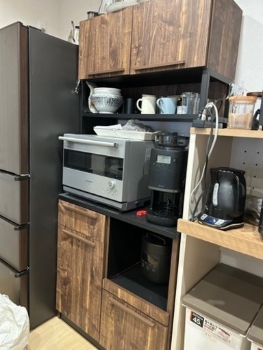 今年1月購入！美品！食器棚が半額以下