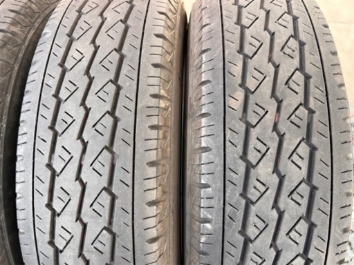 195/80R15 107/105L LT ブリヂストン V600 夏用タイヤ4本 ハイエース キャラバンに！ 車検対応品