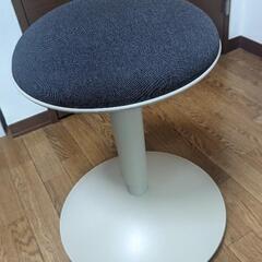 IKEAのキノコ型椅子