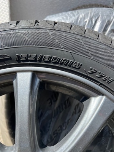 車のパーツ タイヤ、ホイール