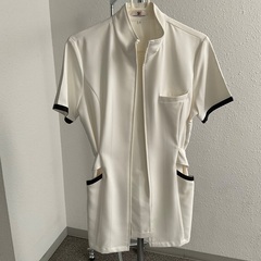 エステ　制服　サロンユニフォーム　ホワイトの画像