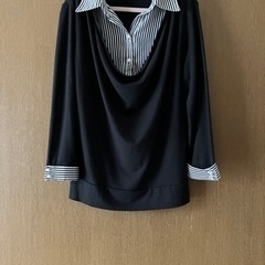 レディース　トップス　　お取り引き中になります。