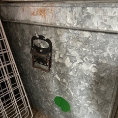 ブリキ　コンテナ　箱　収納の画像