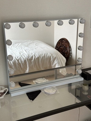 ハリウッドミラー