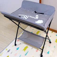 【値下げ交渉あり】kamelunおむつ交換台 高さ３段階調整可能 折りたたみ収納の画像
