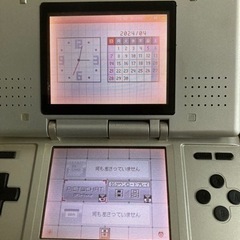 ニンテンドーDS本体 & ソフト6個の画像