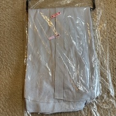 ①UNIQLO ボタンダウンシャツ（長袖）の画像