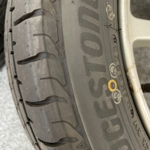 車のパーツ タイヤ、ホイール
