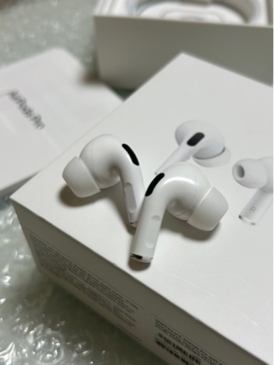 AirPods第二世代 用ケース＋イヤホン両耳(美品)