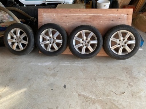 車のパーツ タイヤ、ホイール