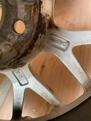 車のパーツ タイヤ、ホイール