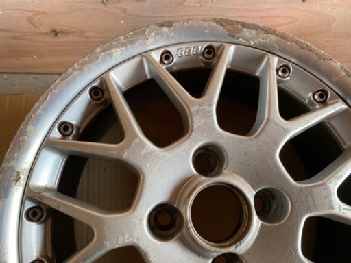 車のパーツ タイヤ、ホイール