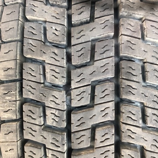 中古タイヤ　YOKOHAMA ZEN903ZW     225/90/17.5 4本セット　スタッドレス　値下げ