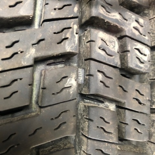 中古タイヤ　YOKOHAMA ZEN903ZW     225/90/17.5 4本セット　スタッドレス　値下げ