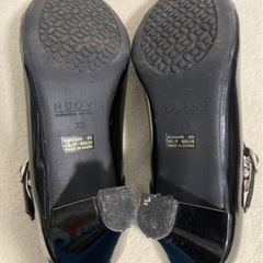 黒 エナメル パンプス NUOVOの画像
