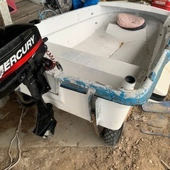 2馬力ボート船外機付きの画像