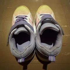 美品　kids👟シューズの画像