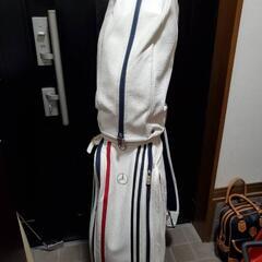 ベンツとコラボ　タイトリストゴルフバックの画像
