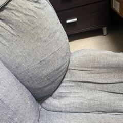 15日廃棄します2人掛けソファの画像