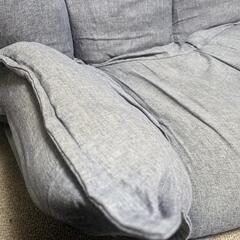 15日廃棄します2人掛けソファの画像