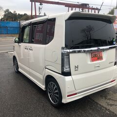 自社ローンあり！ガソリン100リットルプレゼント✨人気車✨低走行✨装備充実✨ホンダ☆N-BOXカスタム☆Gターボ Lパッケージ☆660cc☆4人乗り☆の画像