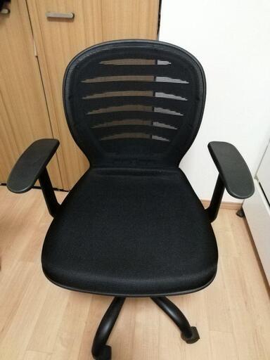 ニトリワークチェア　OC103　ひじ掛け付き