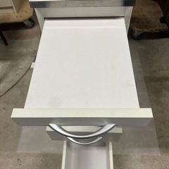 株式会社ベルーナ スライドテーブル付ステンレスすき間収納　幅250mm 奥行き 550mm 高さ850mmの画像