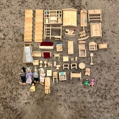 富山県内限定！！木製・ドールハウス・小物付きの画像