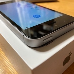iPhoneSE SpaceGray 32GB SIMフリーの画像