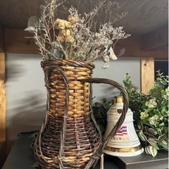 値下げしました‼️ ハンプティダンプティ 定価　7000- アンティーク ドライフラワー付き　花瓶　ヴィンテージ　　ドライフラワー&カゴ　付き の画像