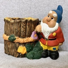 【受け渡し予定者決定】小人の置物 物入れ ペン立て  白雪姫